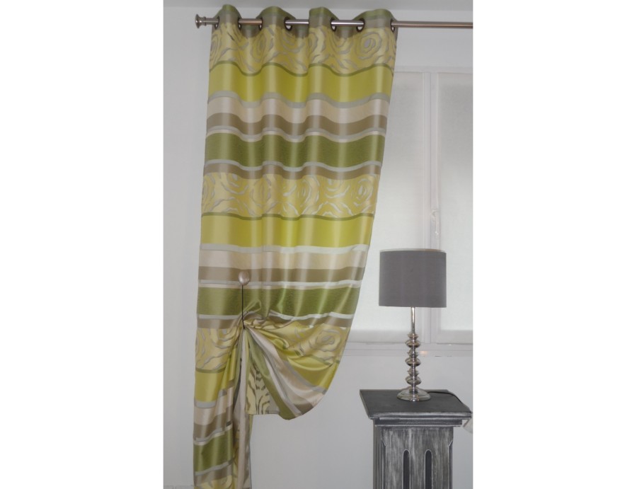 Voilage prêt à poser CARIOLAN pistache, 140 x 245 cm Voilage prêt à poser CARIOLAN pistache, 140 x 245 cm