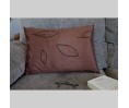 Coussin LINA chocolat et noir brodé, déhoussable 40 x 60 cm Coussin LINA chocolat et noir brodé, déhoussable 40 x 60 cm